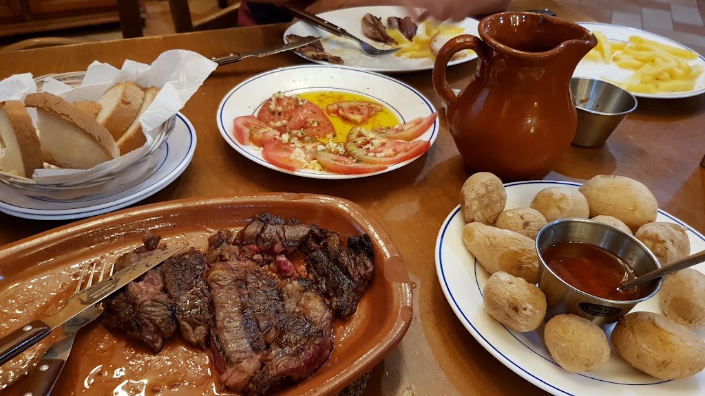 Casa Joaquin / El Colesterol — Comida y bebida