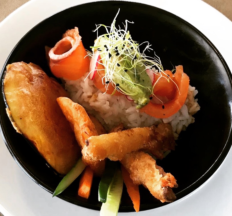 Restaurante Autentik — Comida y bebida