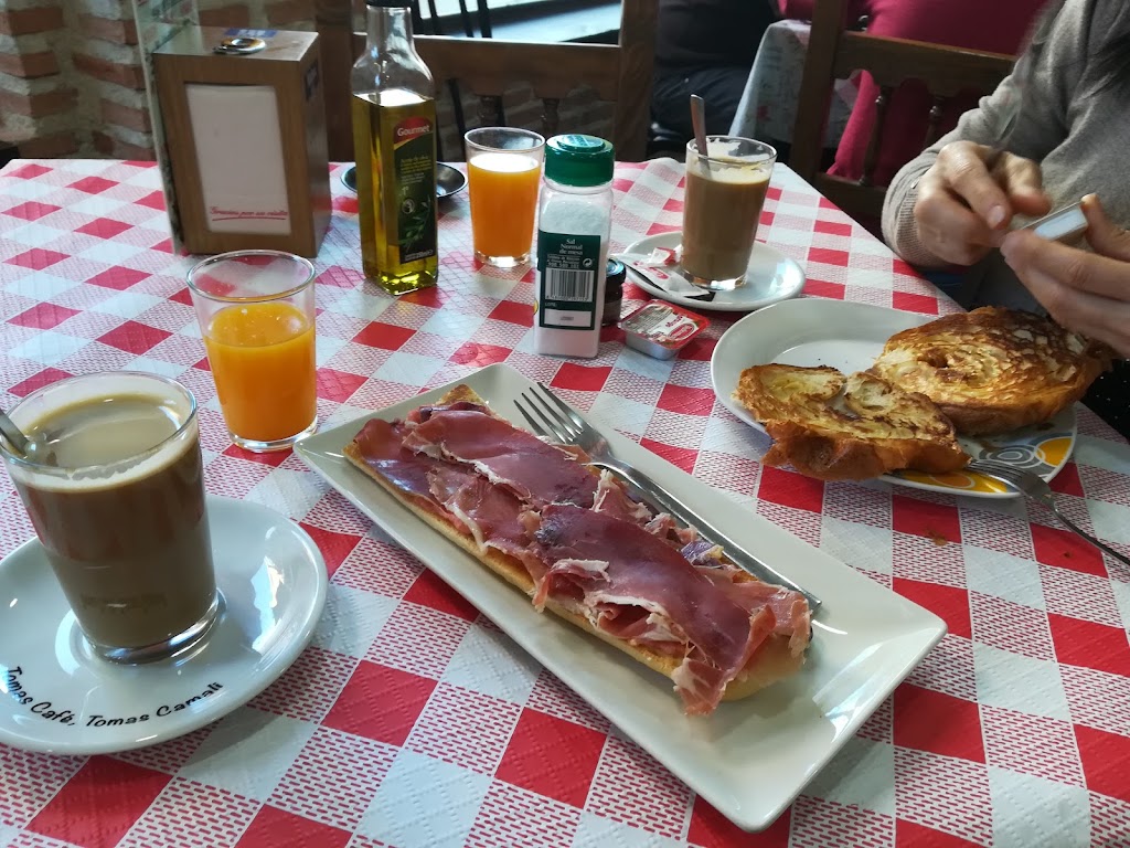 Nuevo Valencia — Comida y bebida