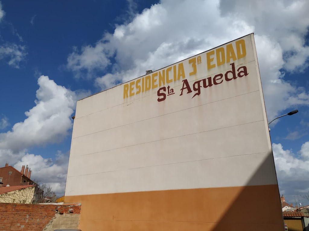 Residencia de Personas Mayores Santa Agueda — De los visitantes