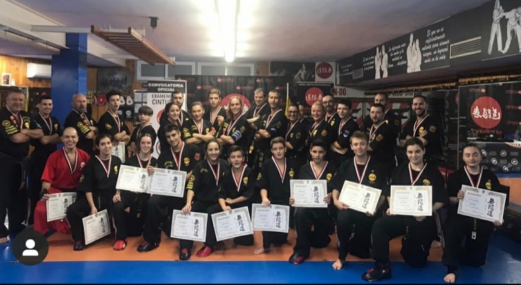 Mugendo Vilafranca — Uniforme