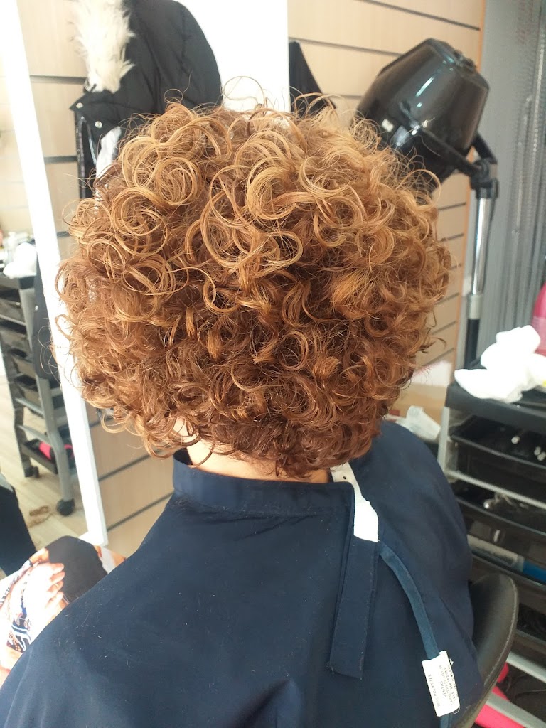 Clemente Gil Peluqueria & Estetica Unisex