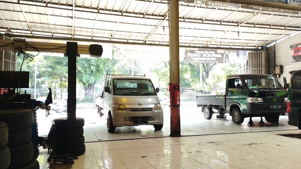 Subur Variasi Mobil