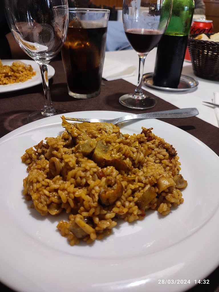 La Rosa Purpura — Paella