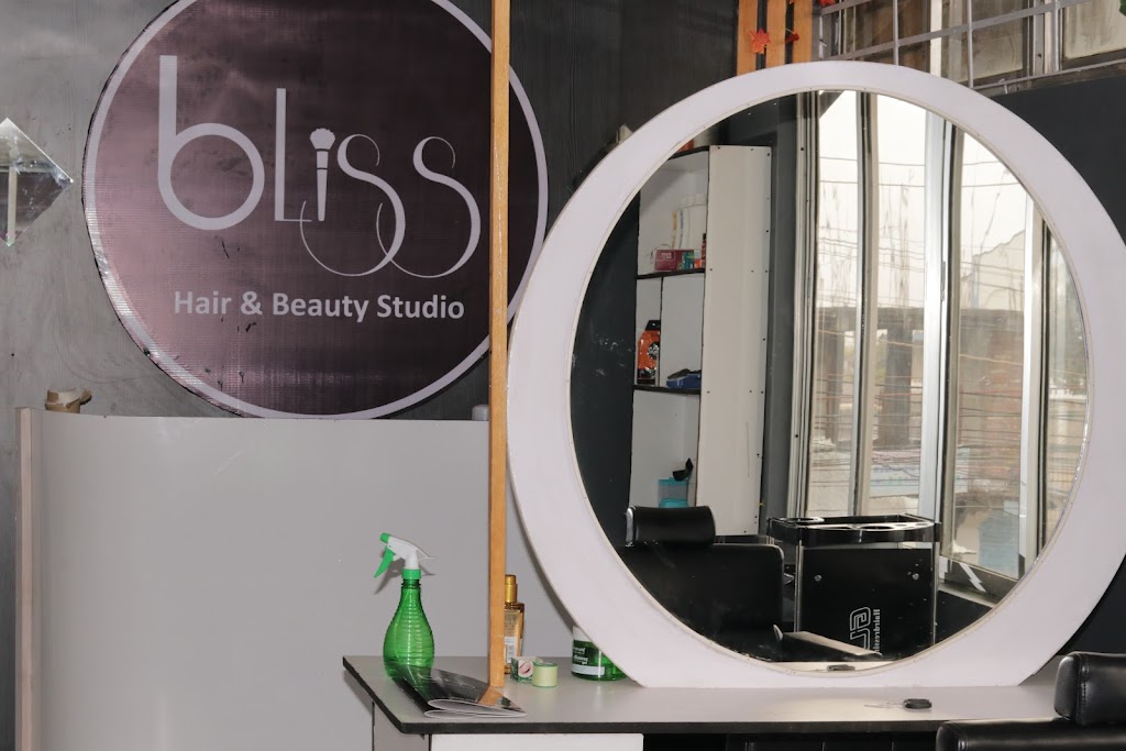Bliss Unisex Hair Beauty Studio