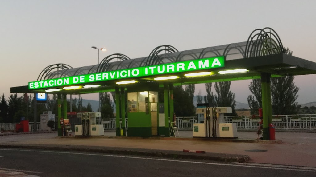 Estacion de Servicio Iturrama — Exterior