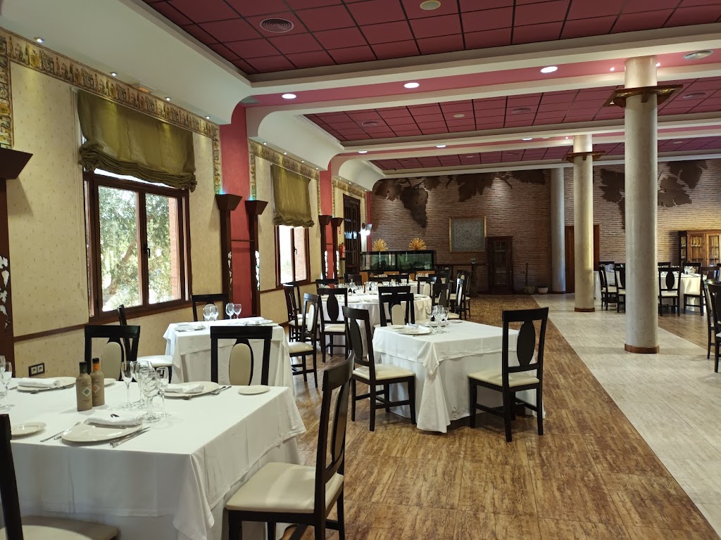 Restaurante El Mesto — Ambiente