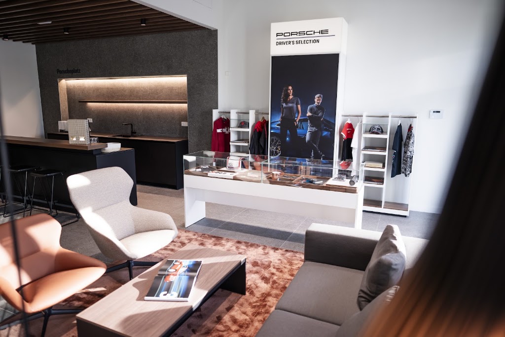 Centro Porsche Sant Cugat — Interior