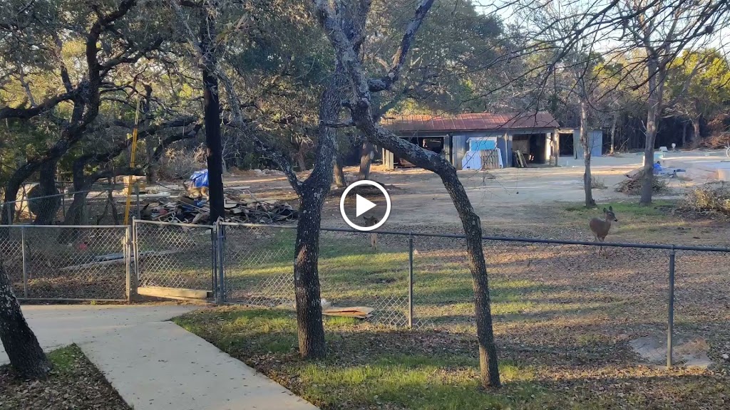 ROZ'S RUSTED PORCH INN
