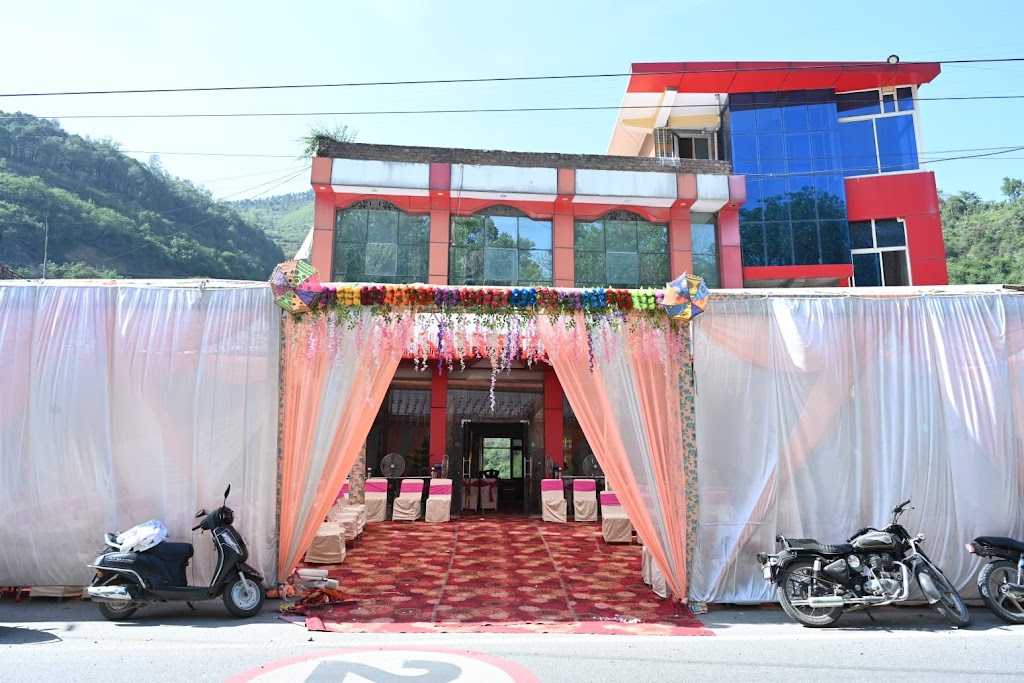Hotel Beas Valley Restaurant