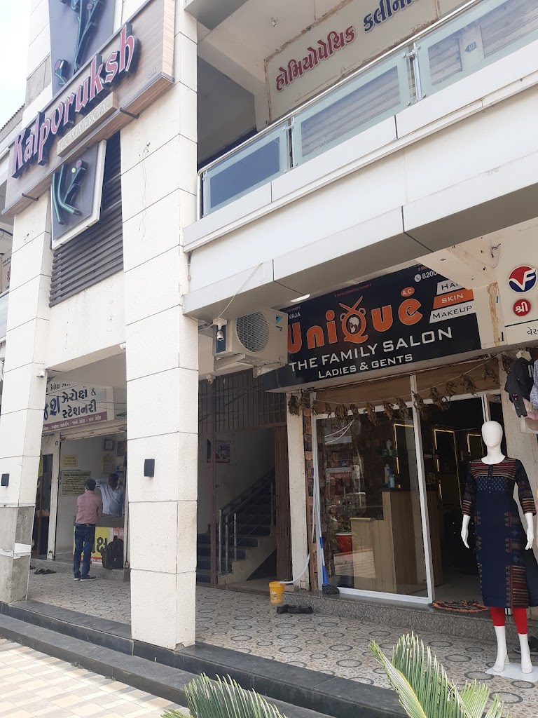 Unique The Family Salon