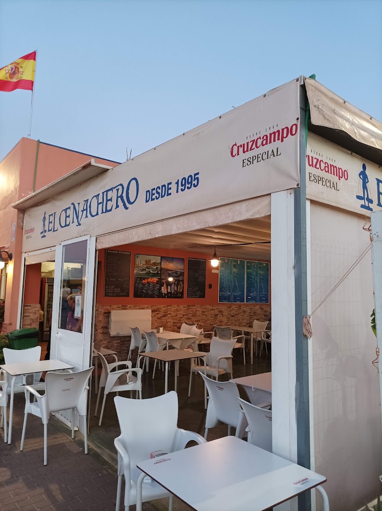 Freiduria El Cenachero de Fuengirola. Marisqueria. — Ambiente