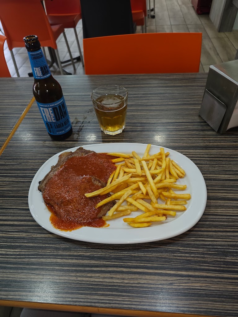 Ca La Irene Bar restaurante — Comida y bebida