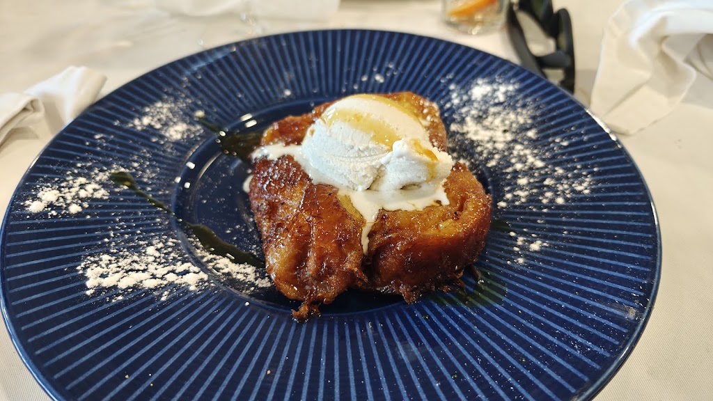 Asador Monte Mayor — Comida y bebida