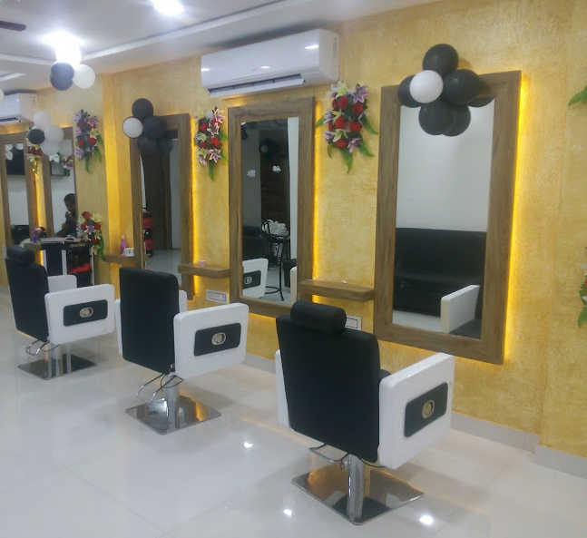 The Rich Beauty Salon
