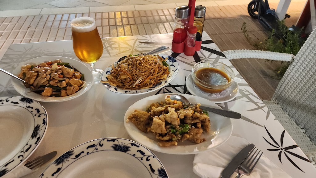 Restaurante Chino Don Chon — Comida y bebida
