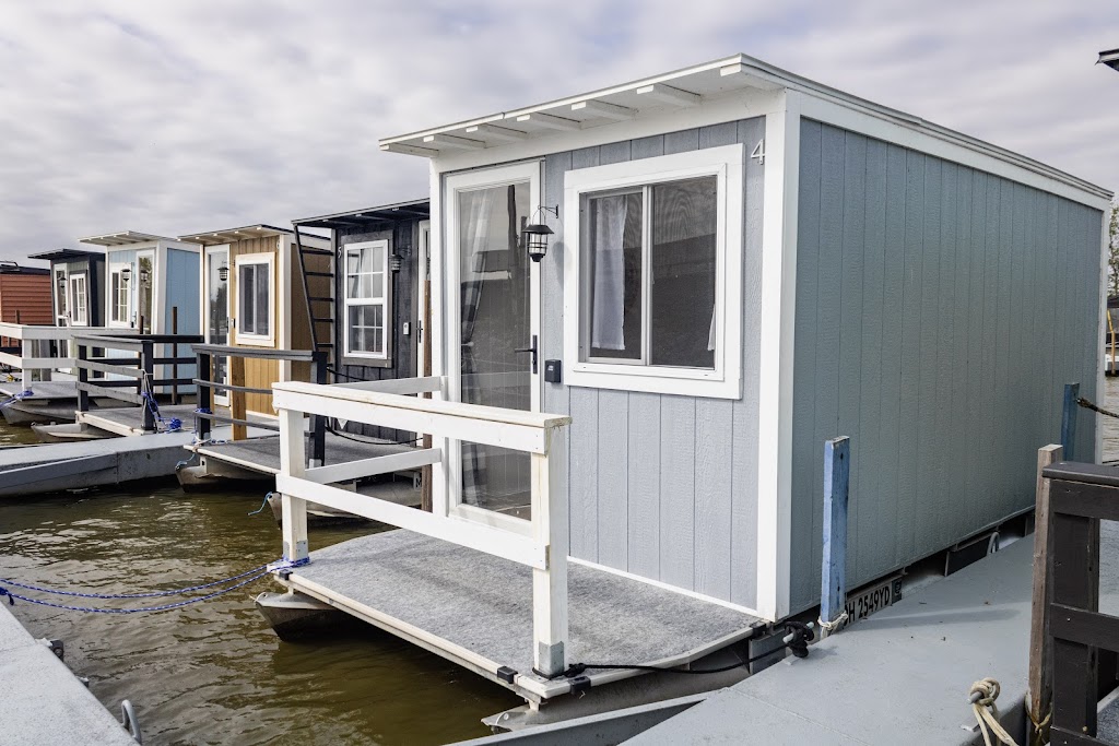 Solstay Lodging Marina
