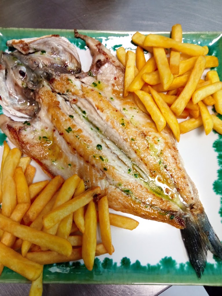 Bar churreria Pepa — Comida y bebida