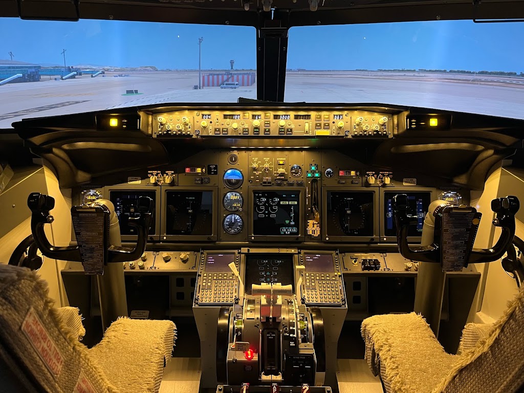 Hangar 10 - Simulador B737 y A320 — Del propietario