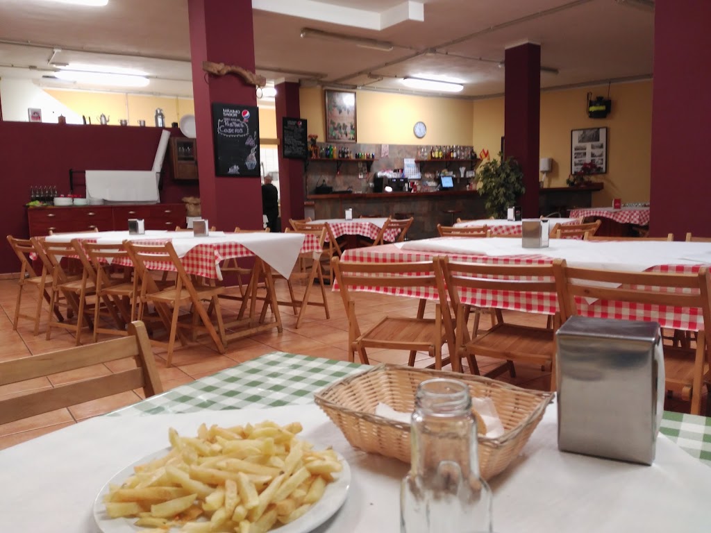 Guachinche Bodegon Agustin — Comida y bebida