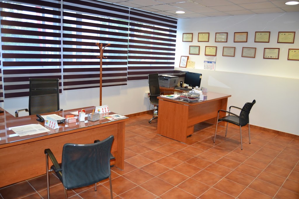 Talleres De Chapa Y Pintura CUMON CAR S.L. — Del propietario
