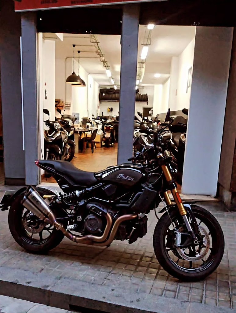 Pole Motos, Alfons Xll — Del propietario