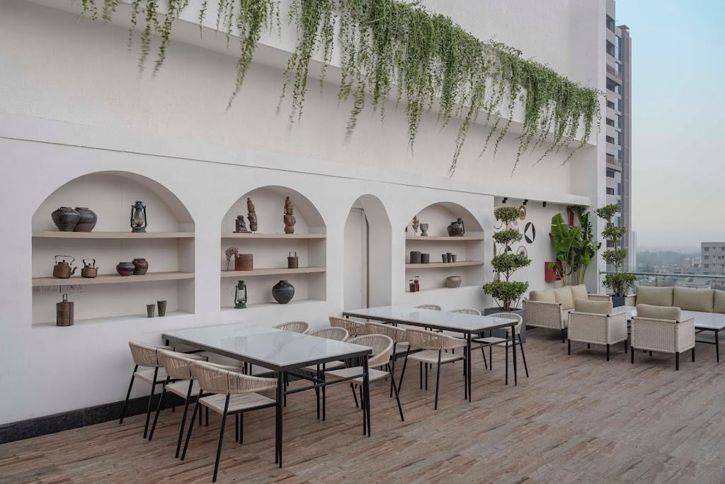 The House Of Makeba Veg Family Dining Restaurant In Science City