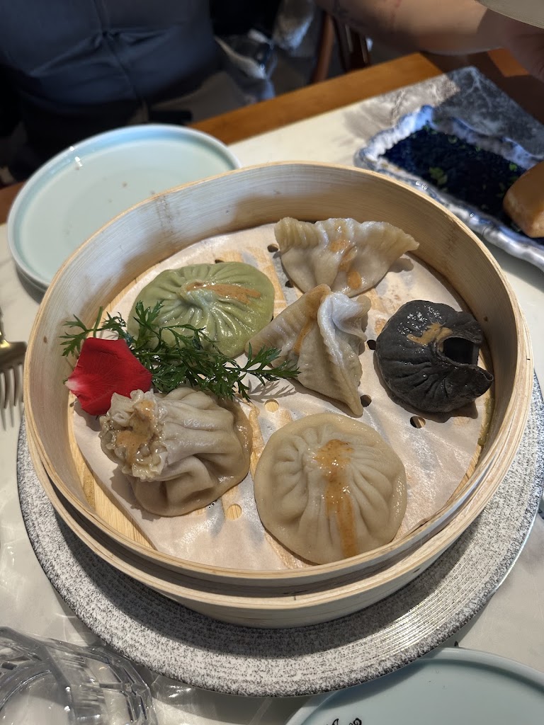 Restaurante Yo Jiang Nan — Comida y bebida