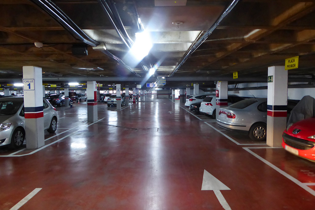 Parking Low Cost Hospital