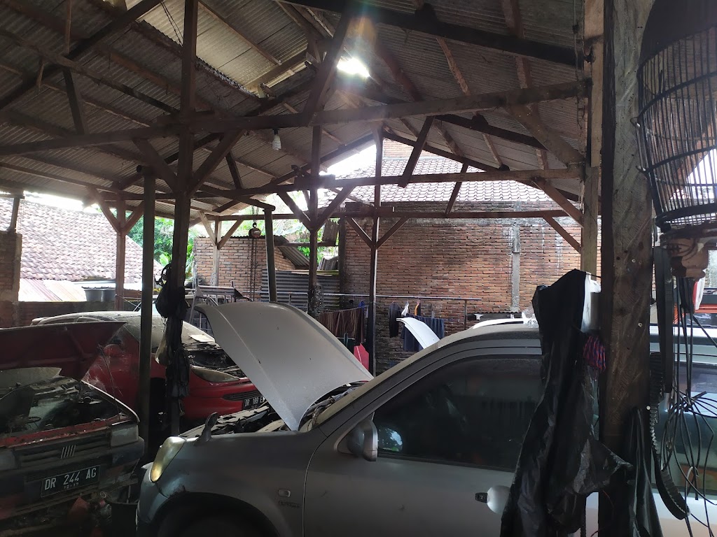 BENGKEL MOBIL PRIMA JASA MOTOR