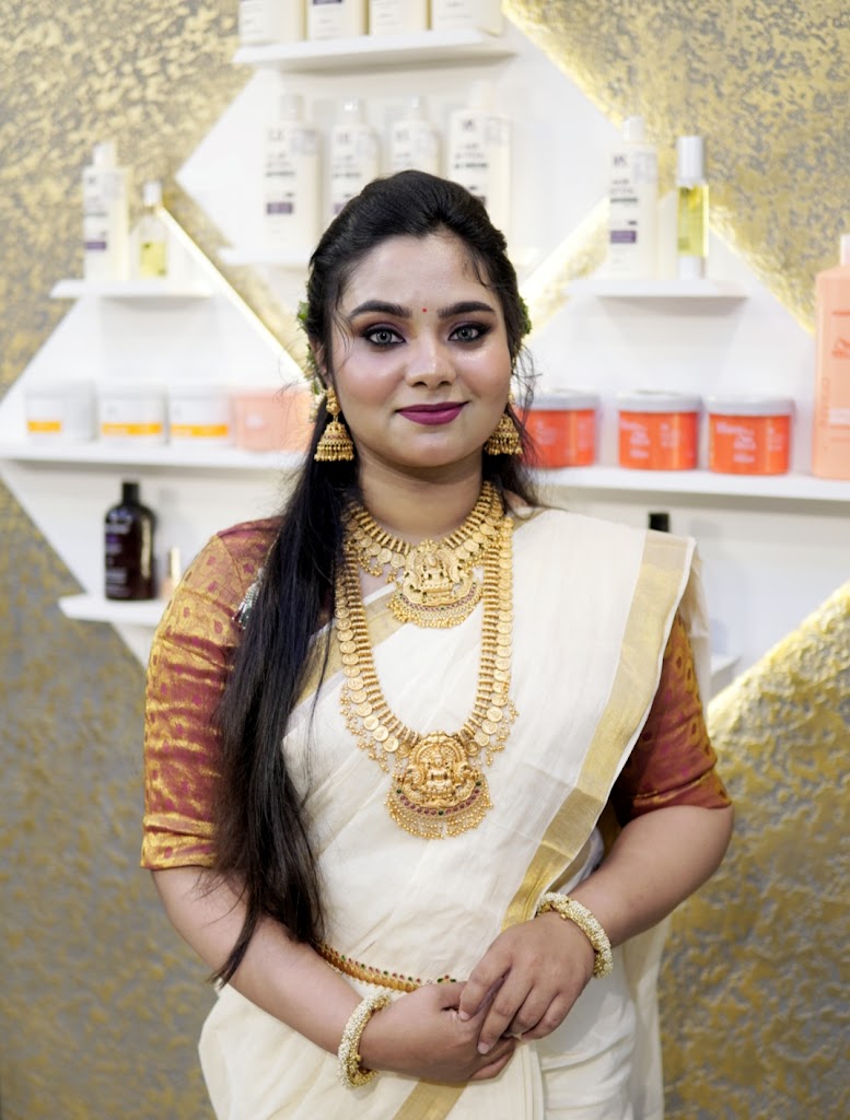 Bellatrix Premium Family Salon