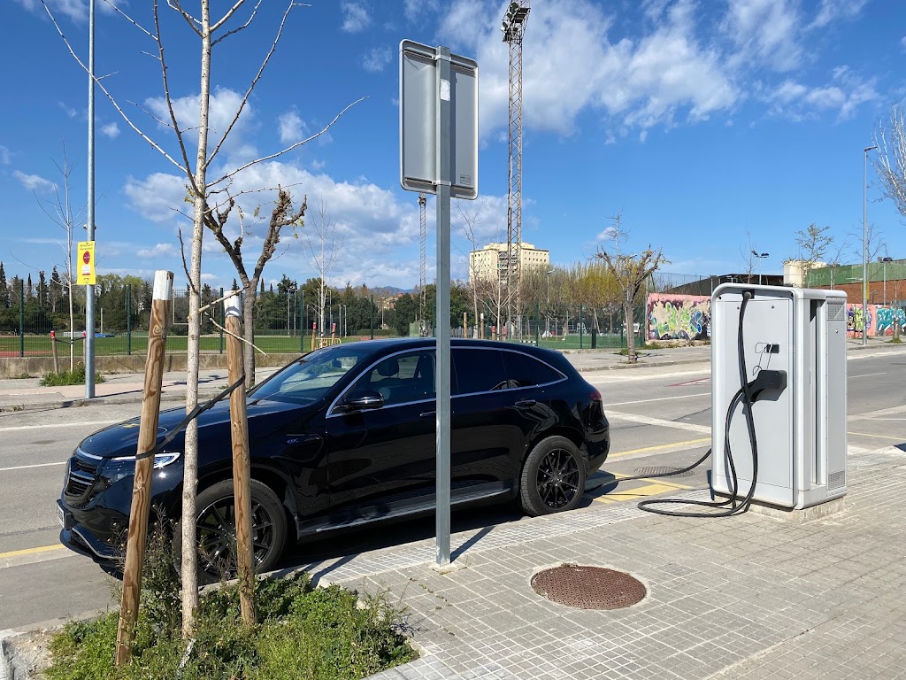 Etecnic Charging Station