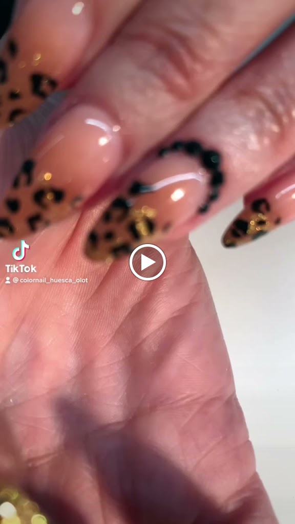 Color Nails Olot — Manicura