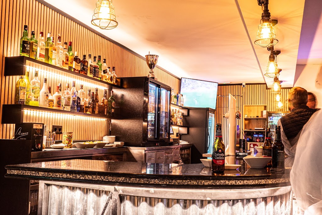 Pub Cafeteria Niagara