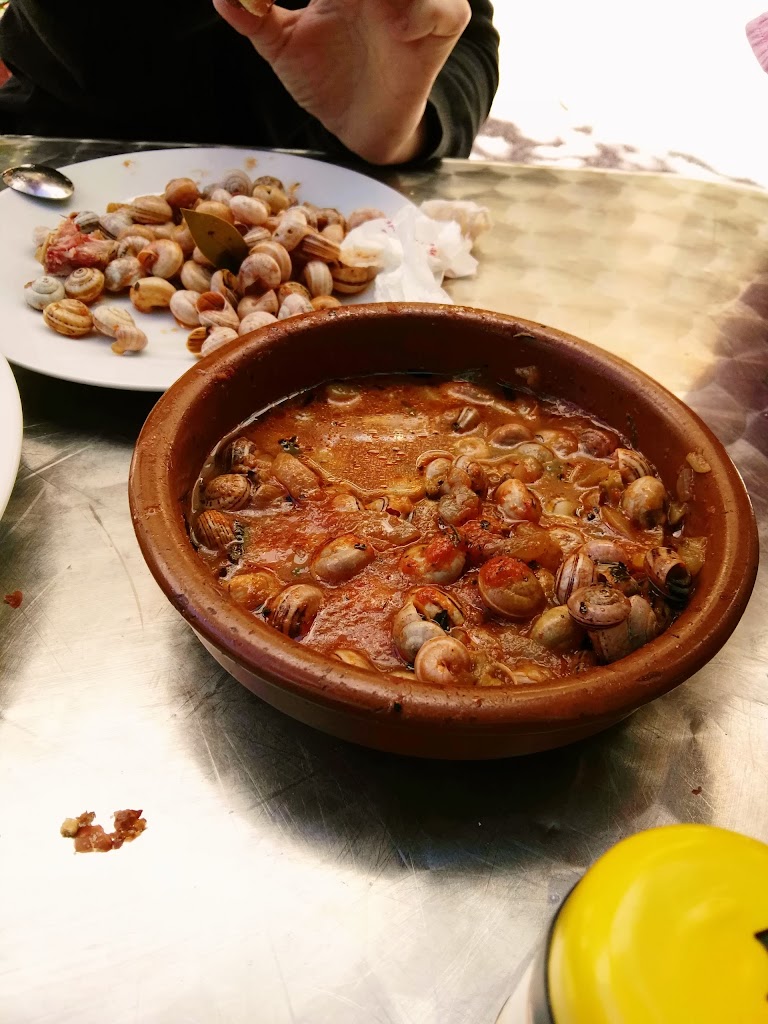 Cafeteria la via tapas — Comida y bebida