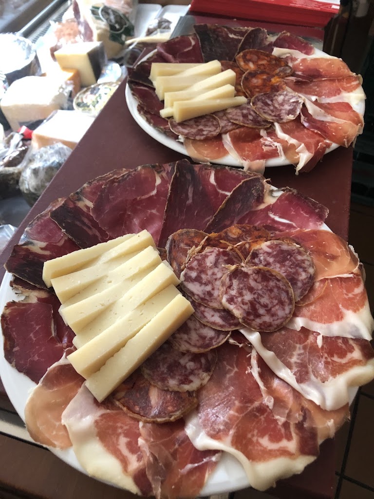 Restaurante El Camionero — Comida y bebida