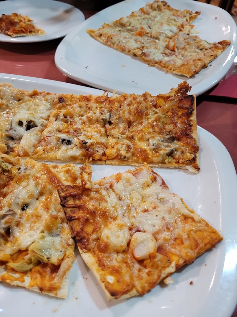 Pizzeria Diego Restaurante — Comida y bebida