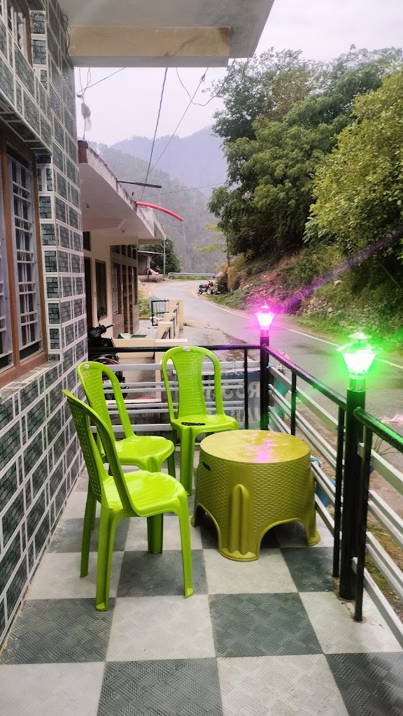 Guru Chowrangi Home Stay Hill Residency