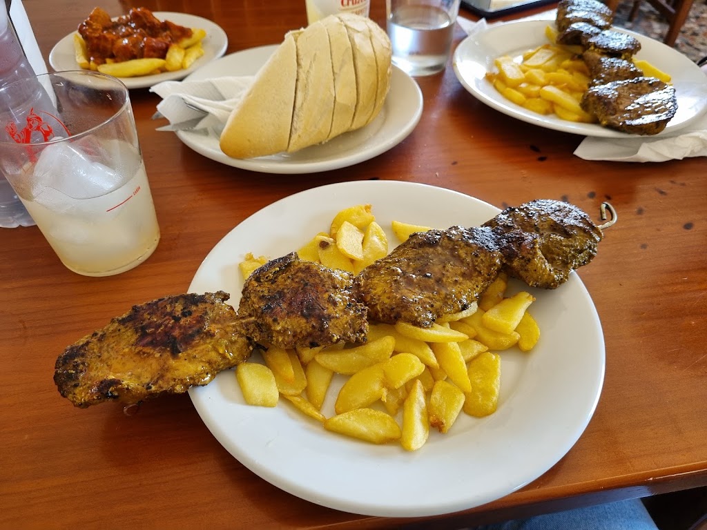 Venta Los Mellizos — Comida y bebida