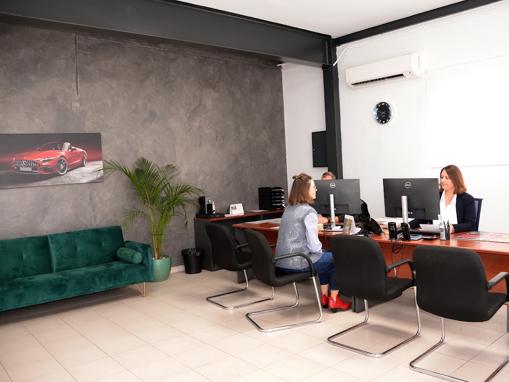 Mecanica Neumaticos IBI — Interior
