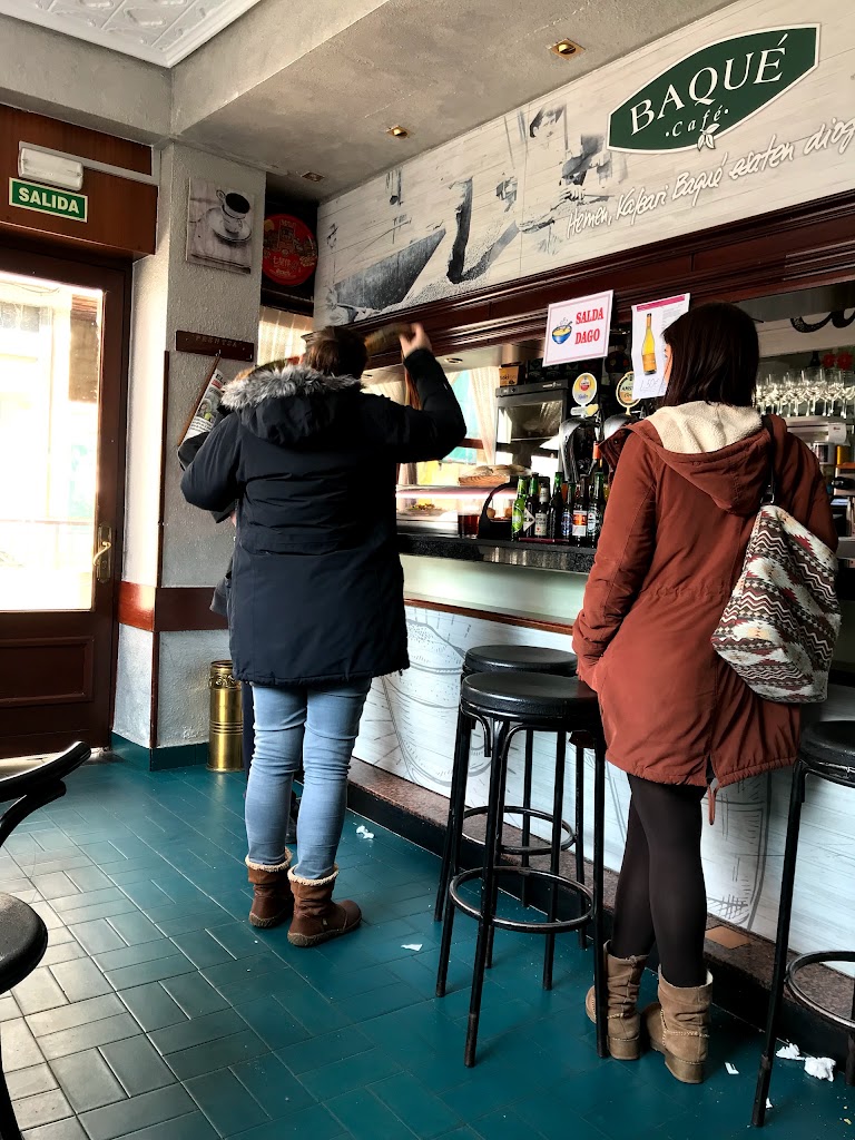 Bar Iker — Ambiente