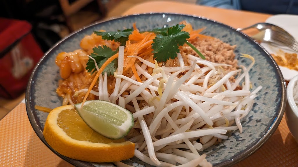 Pad thai