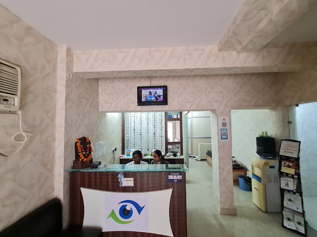 Complete Eye Care Centre Delhi Dr Pallavi Sugandhi Dr Sp Chaudhary Cataract Lasik Cornea Retina Specialist