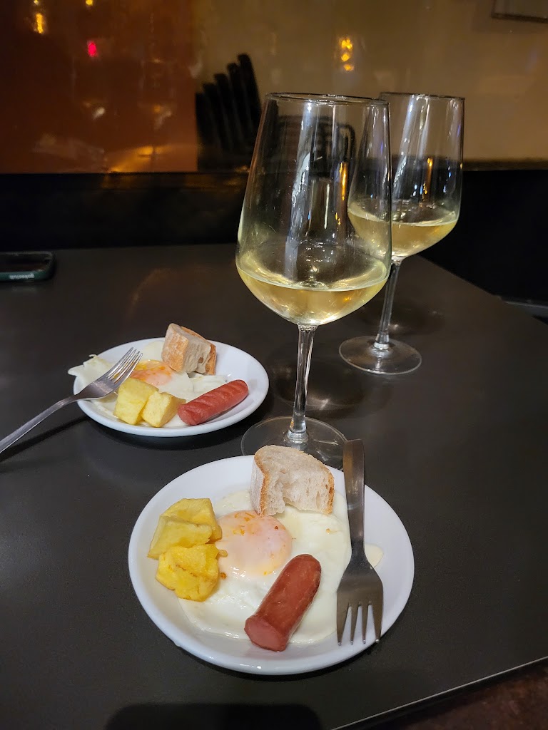 Bar La Ruta — Comida y bebida