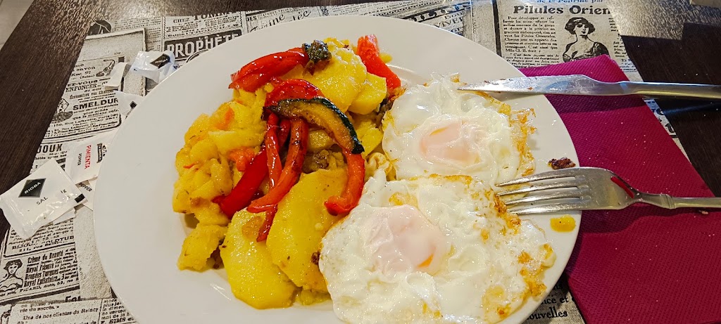 Restaurante Hotel Carmen — Comida y bebida