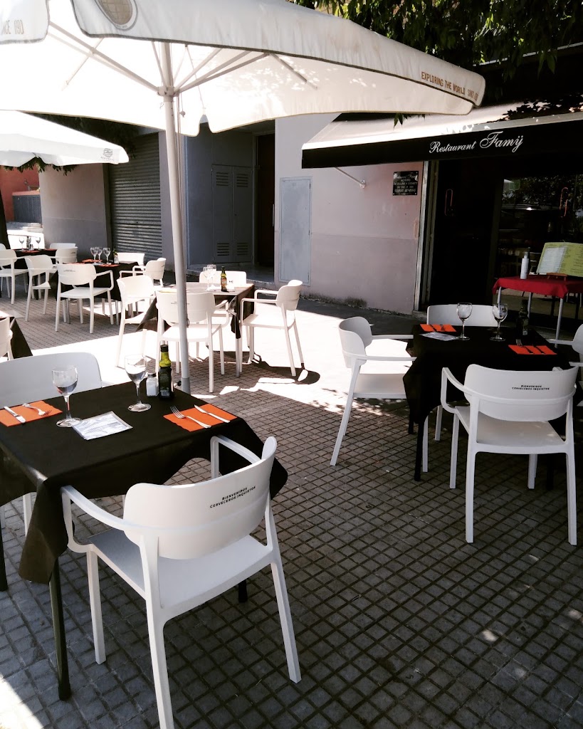 Restaurante Famy — Ambiente