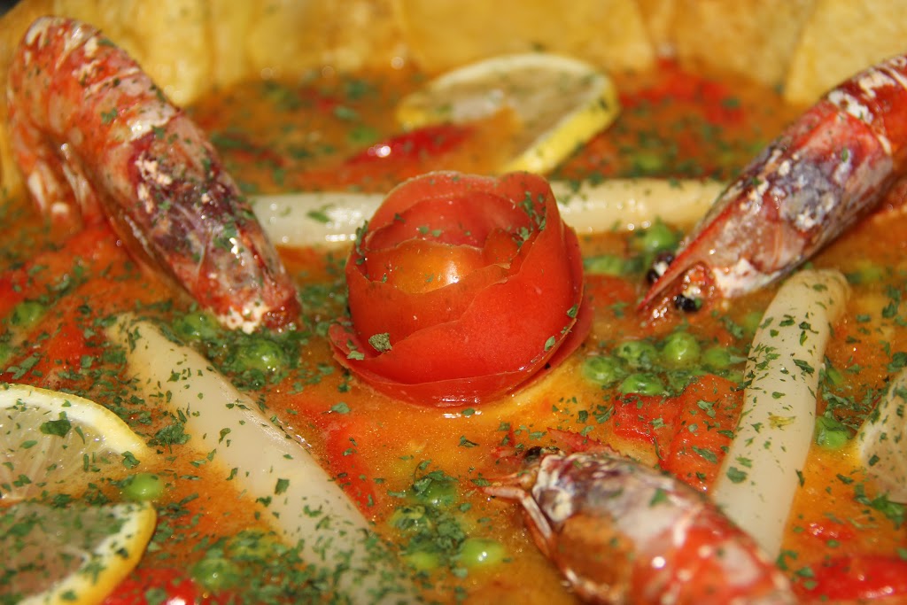Restaurante A Retoral Tapas y Brasas — Comida y bebida