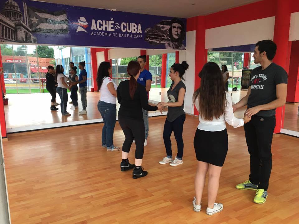 Ache de Cuba Academia de Baile & Cafe