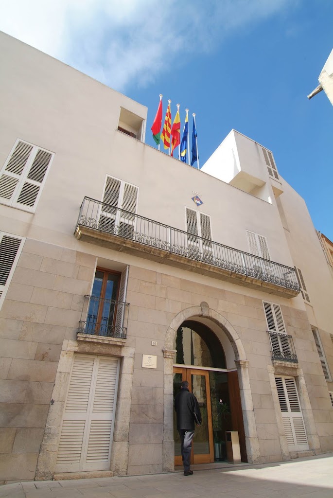 Ayuntamiento de Vila-seca — Del propietario
