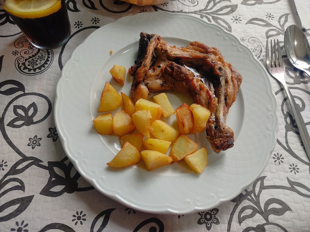 Flamingo Restaurante Taperia — Comida y bebida